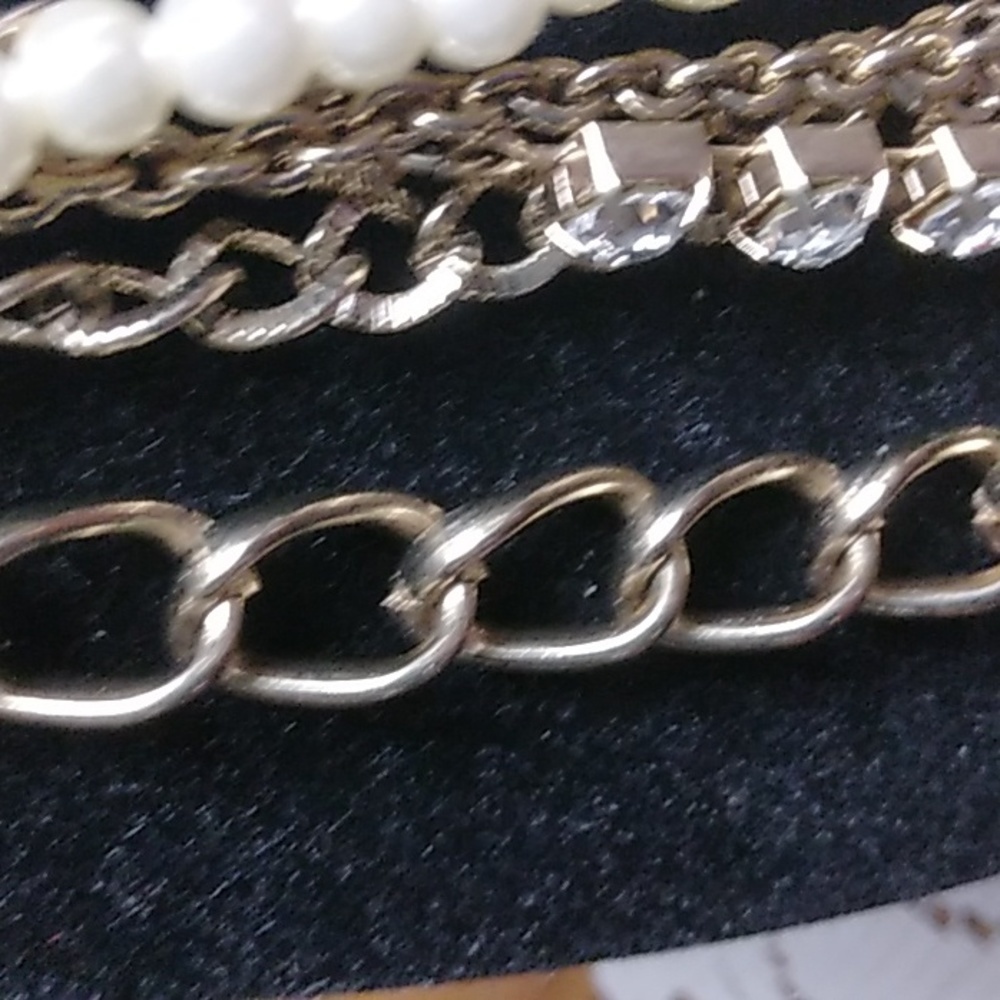 (Any 2 for $12) VTG 5 Layered necklace - Picture 5 of 9